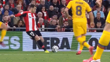 - 杜兰特场均：31.7分、8.1篮板、4.9助攻，投篮命中率51%，三分命中率42%，罚球