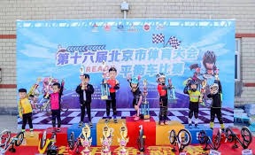 6记三分轰27+10，库里又创历史纪录